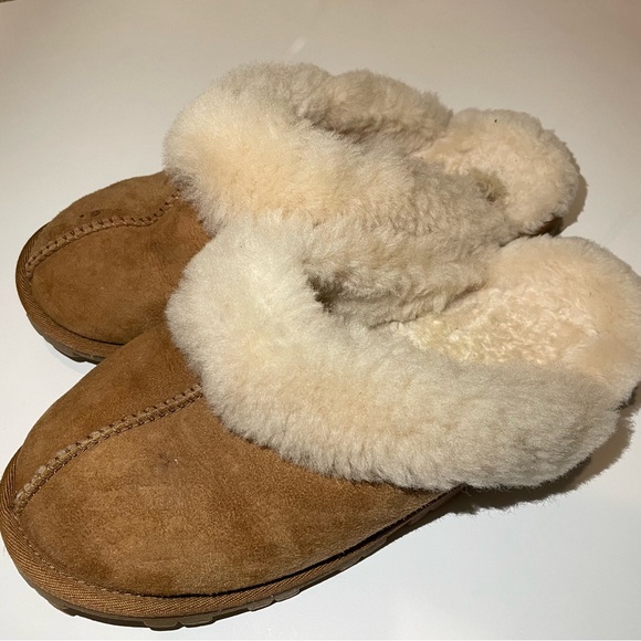 KIRKLAND SIGNATURE UGGS - Picture 3 of 4